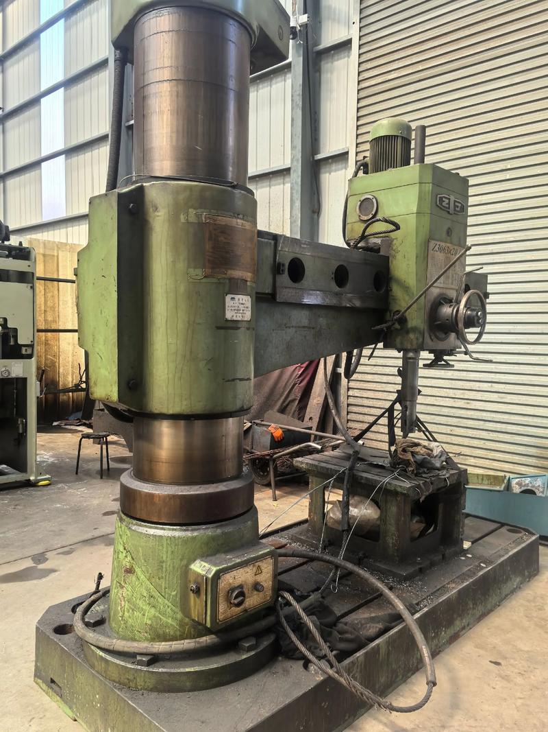 二手設備推薦 中捷3063搖臂鉆，安裝少用，八成新質優價廉